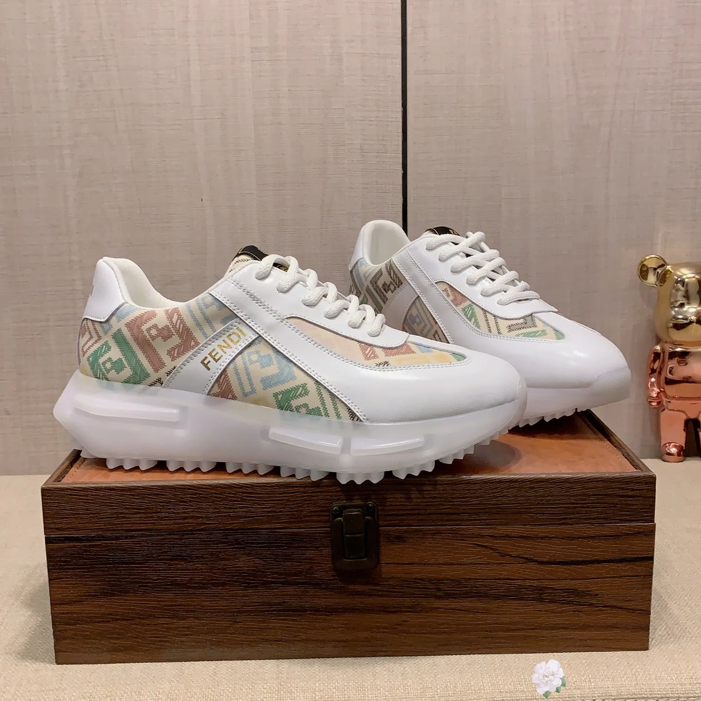 Men's Men's Shoes💰460💰💰🎩🎩[Lightning][Lightning] "FENDI*" The latest and most popular casual sports shoes, top brand [Seduce] luxury ~ purchasing agent, top quality ~. [Strong] The upper is made of imported breathable cowhide with material ➕ breathable sheepskin feet (•) and fine workmanship. The original stylish and stylish soft rubber wear-resistant and non-slip outsole is light and comfortable on the feet. The real thing looks better when photographed in person. 012: code: 38-44, can be customized to 45, 2️⃣ colors available